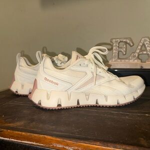 Reebok Zig sneaker Off-White